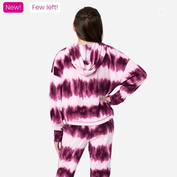 Patterned Hooded Pajama Set - Picture 3 of 5